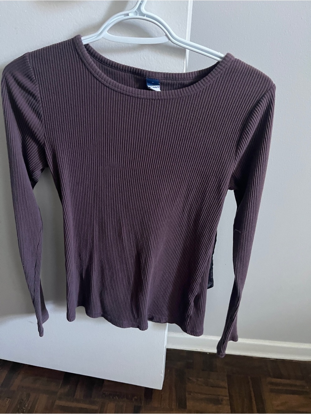 Old Navy Women's Long-Sleeve Ribbed Top in Mauve Brown